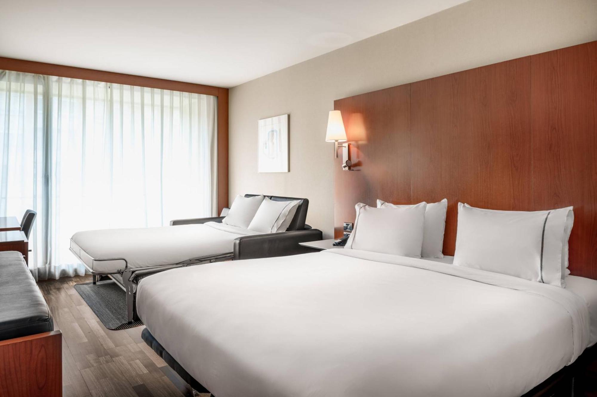 Ac Hotel La Rioja By Marriott Логроньо Экстерьер фото