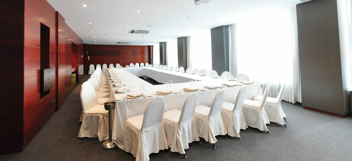 Ac Hotel La Rioja By Marriott Логроньо Экстерьер фото
